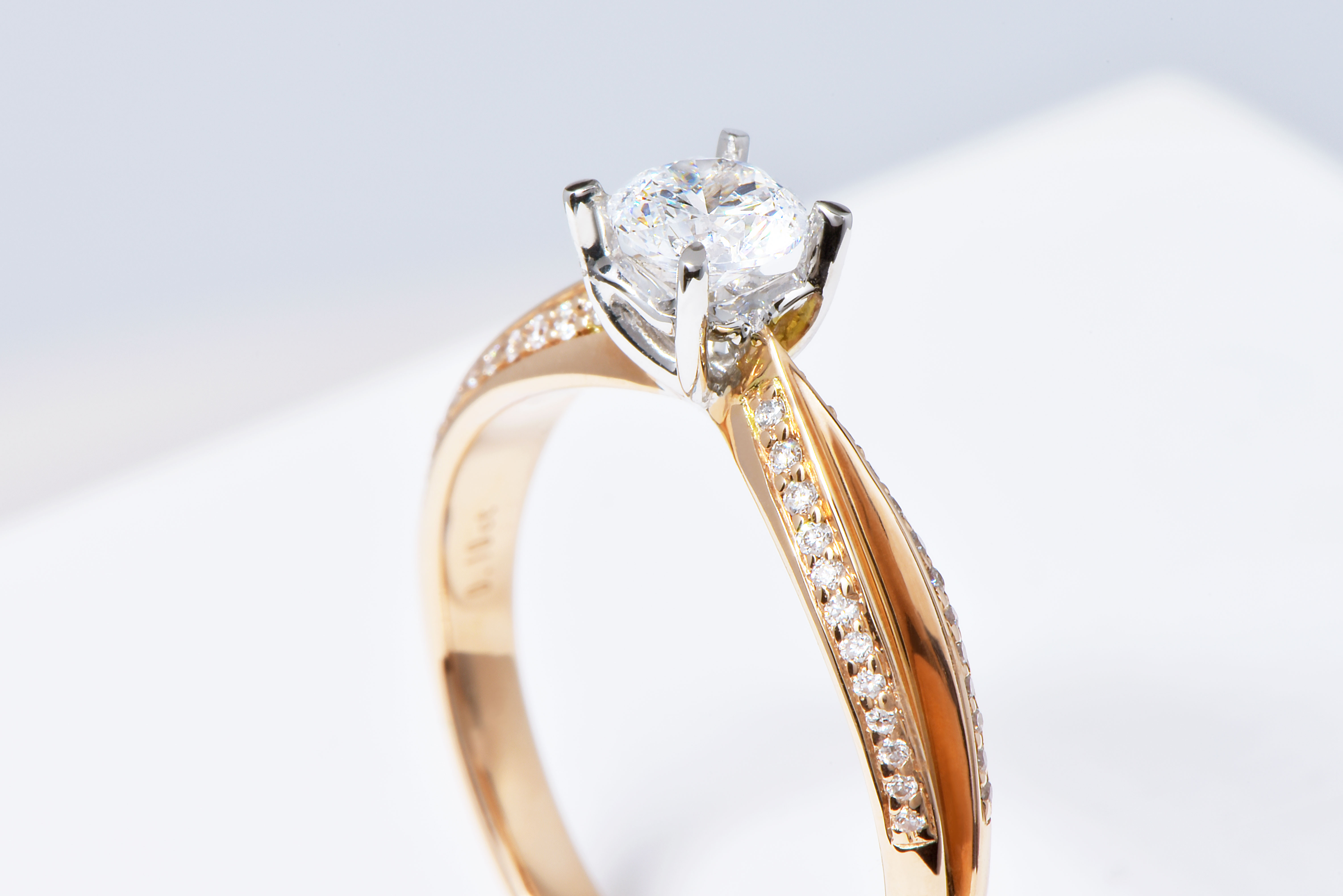 30分玫瑰金雙色鑽戒