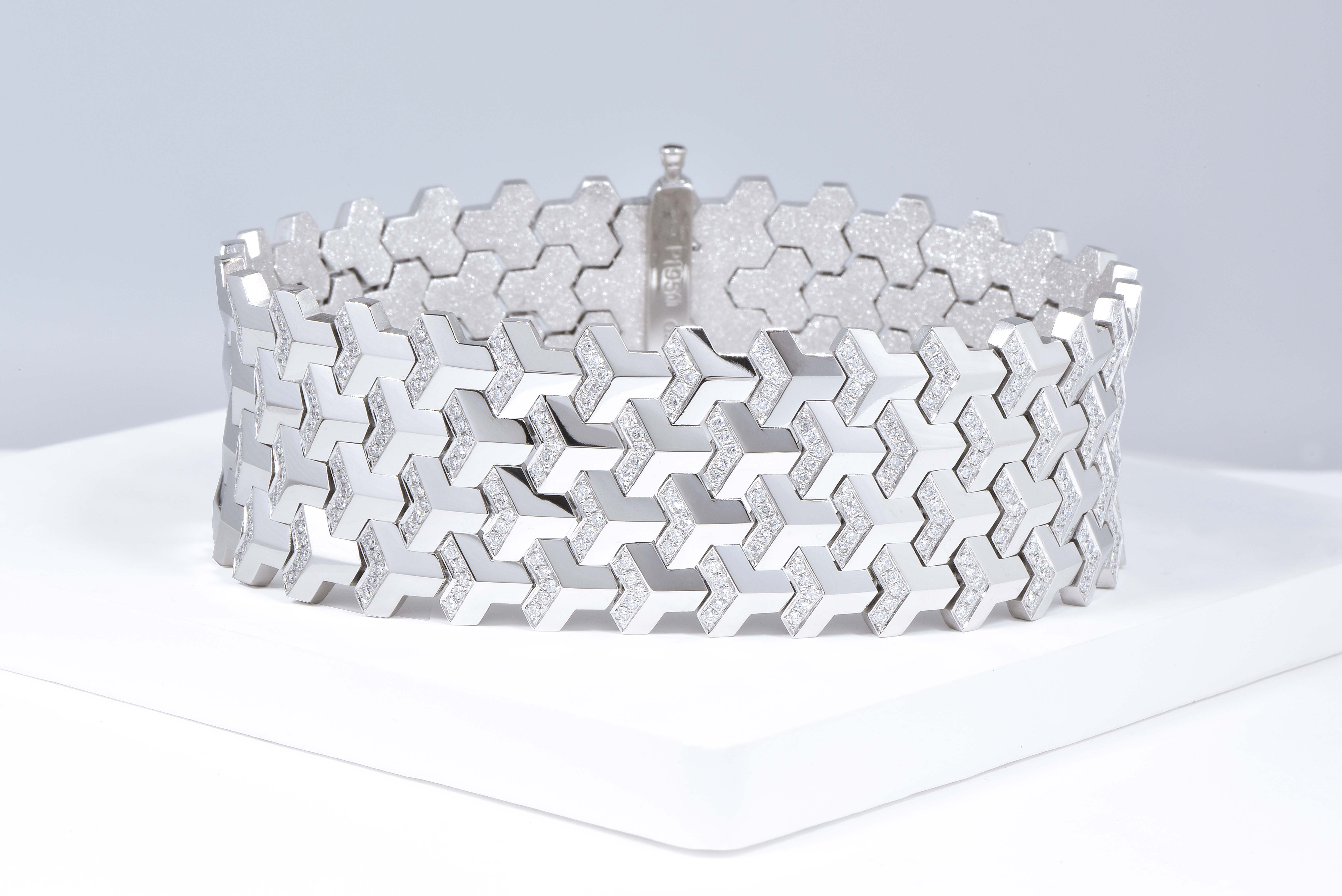 鉑金山紋甲四排手鍊