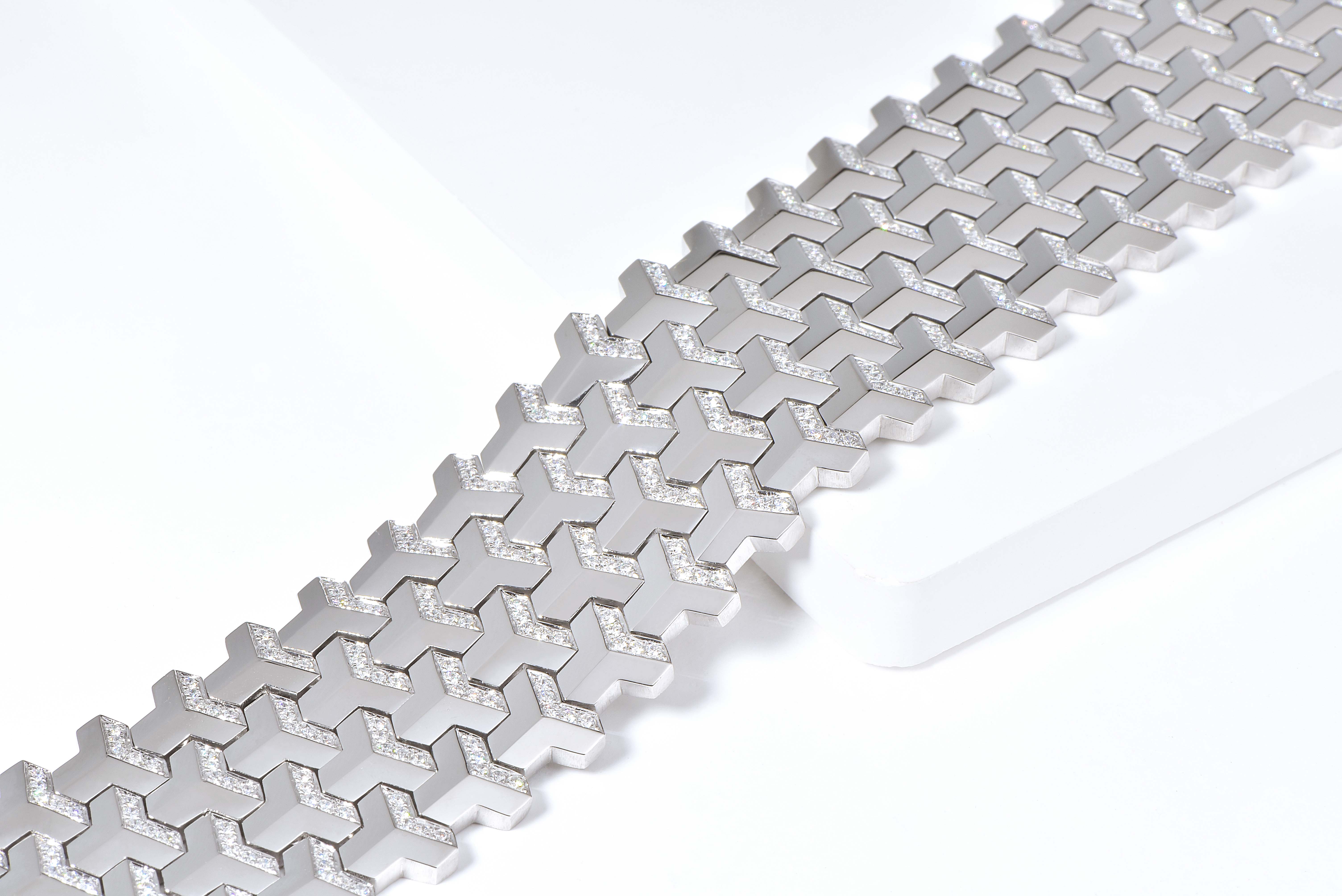 鉑金山紋甲四排手鍊