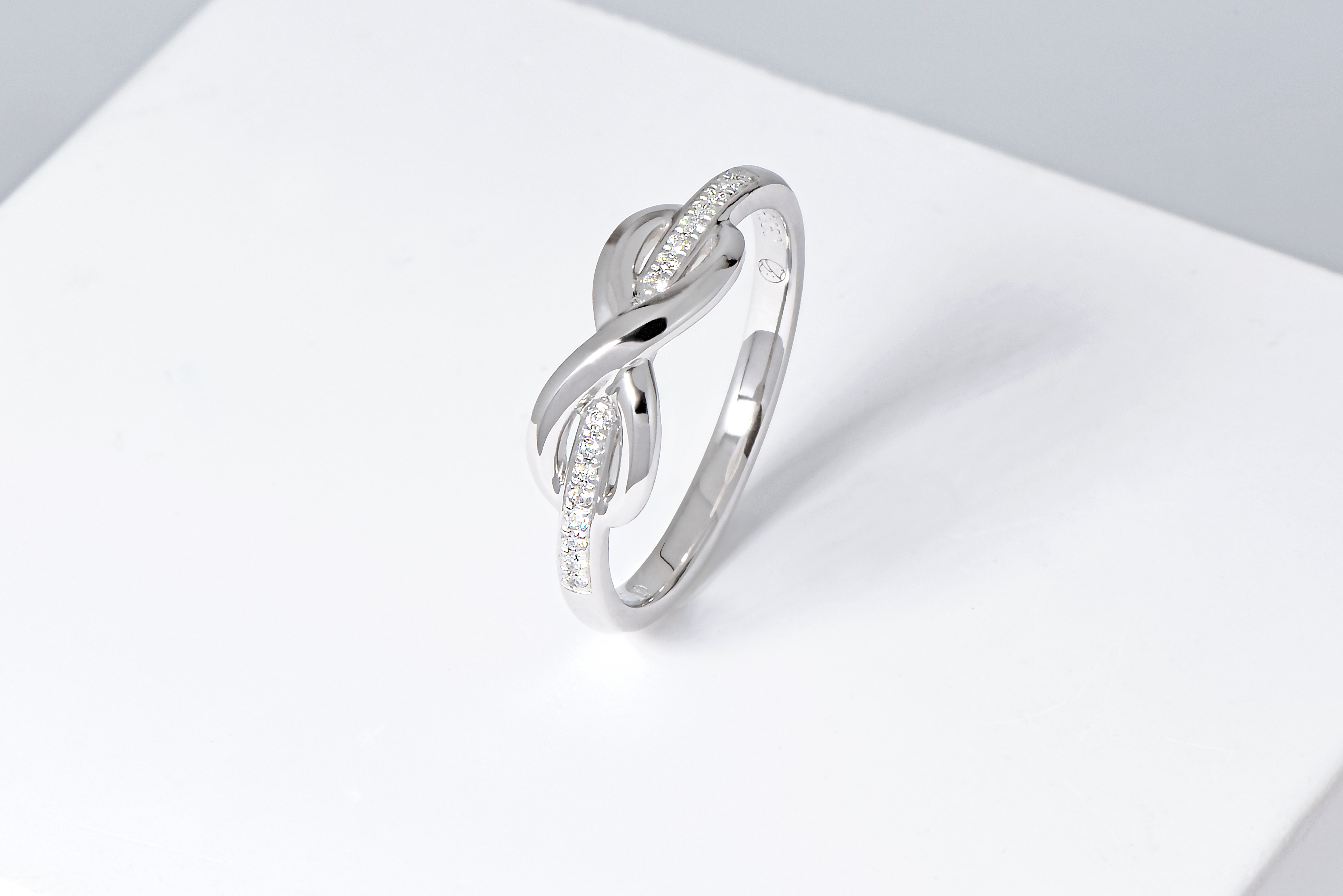 鉑金無限造型戒